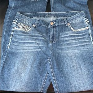 Like New Women’s Maurice’s bedazzled jeans Sz: 14L